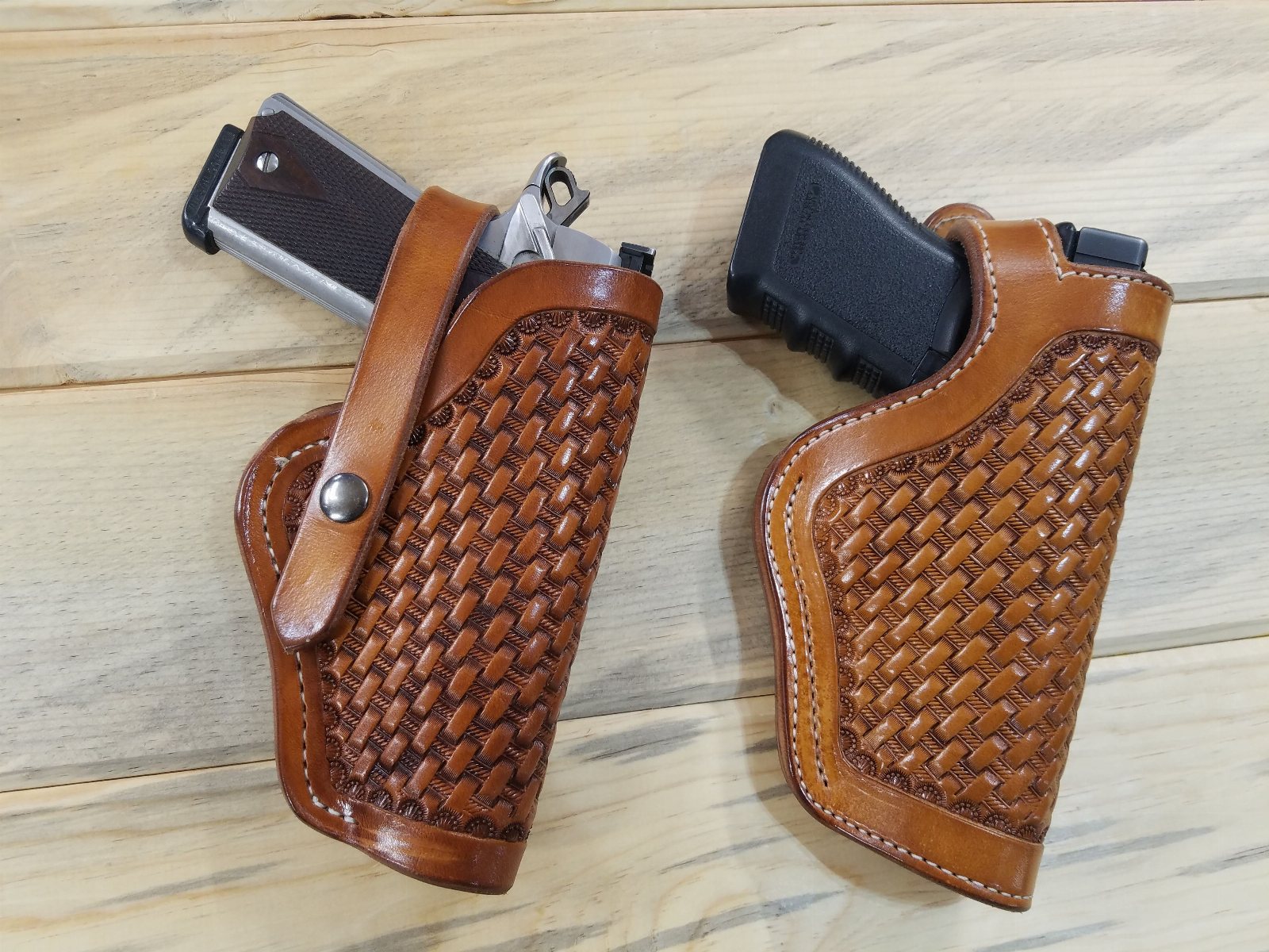 #402 any semi automatic style holster plain